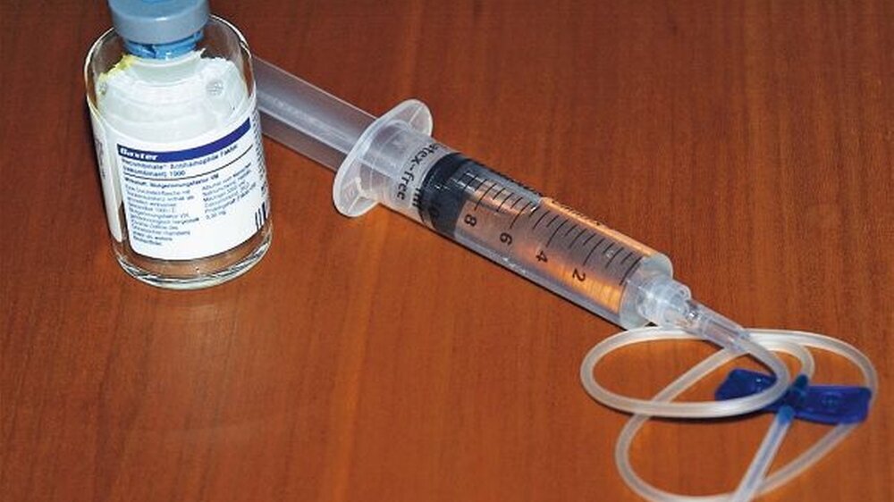 Ein Leben mit Spritze: Der Hämophiliepatient ist darauf angewiesen.